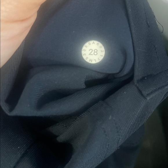 Lululemon men’s Navy pants - Picture 4 of 6